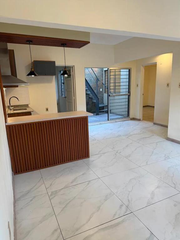 Venta Casa 2 dormitorios con cochera terraza y barbacoa en
