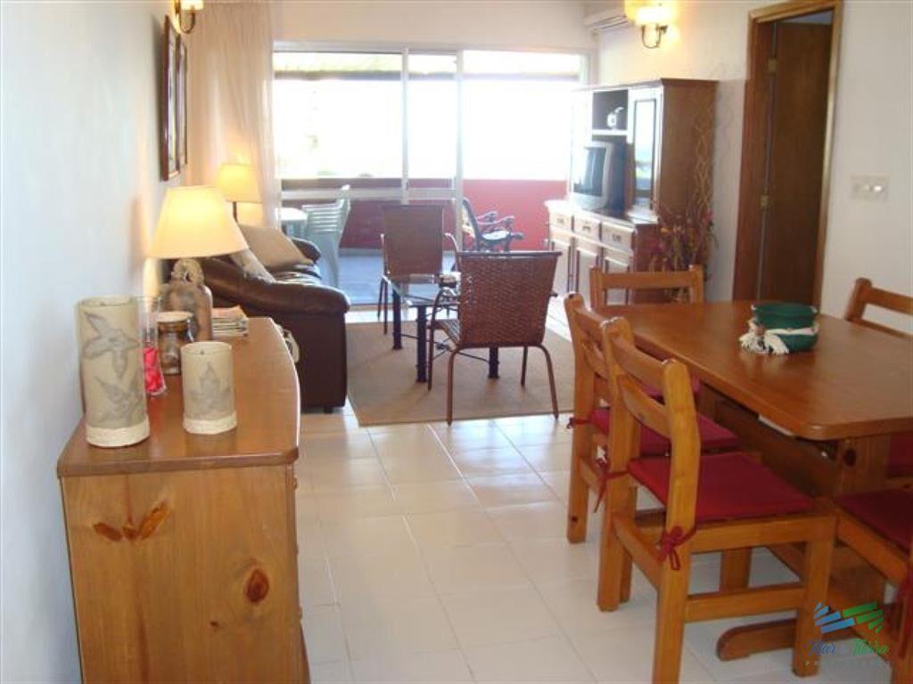 Vendo apartamento 2 dormitorios con vista al mar