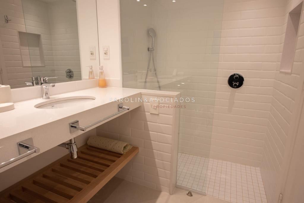 Hermoso apartamento reciclado en venta en I, del