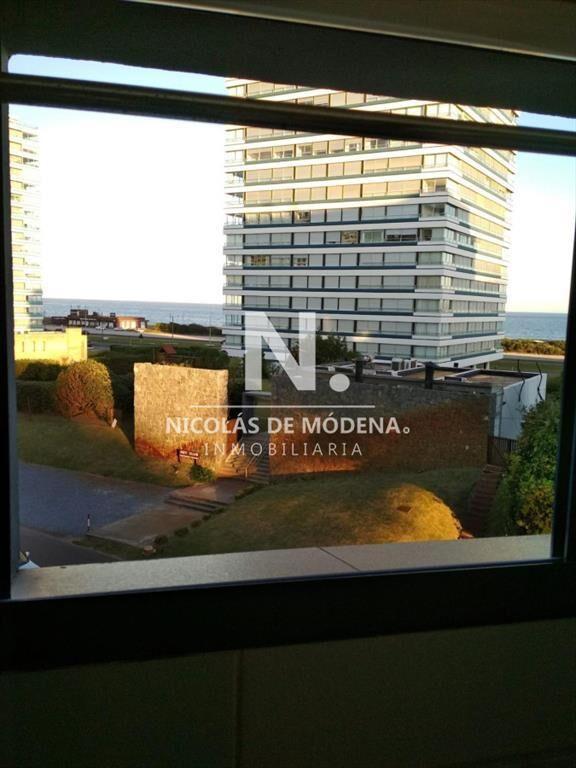 Vende apartamento de 3 dormitorios en Brava, Punta del Este
