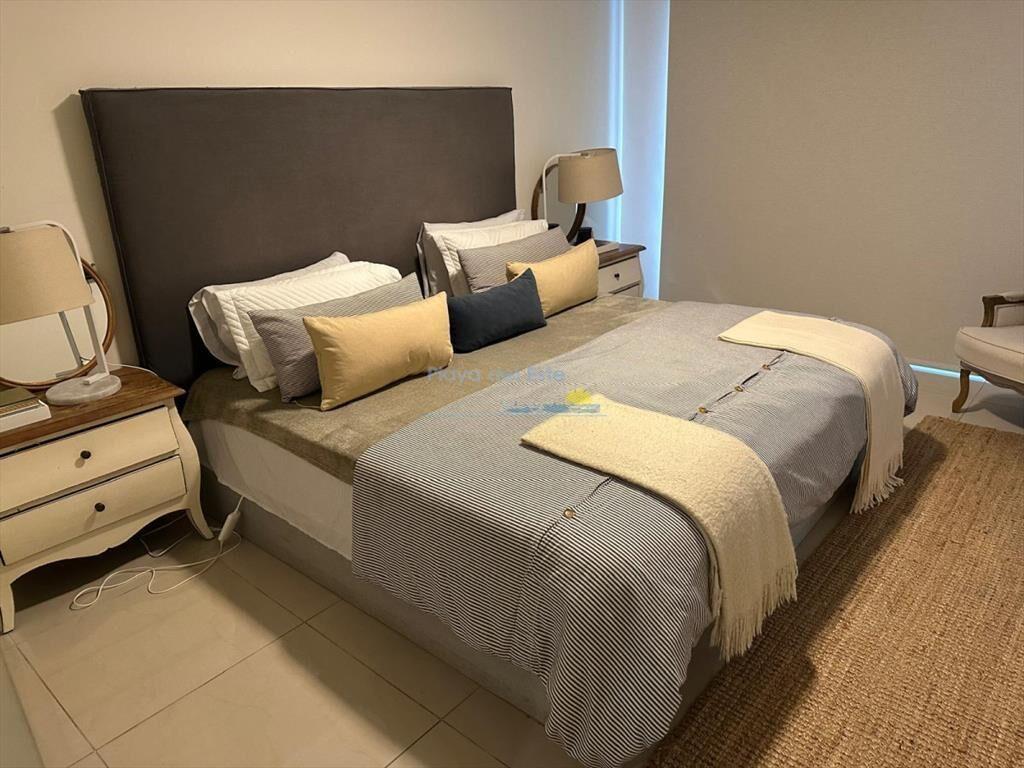 Apartamento en Alquiler de 3 dormitorios en Torre