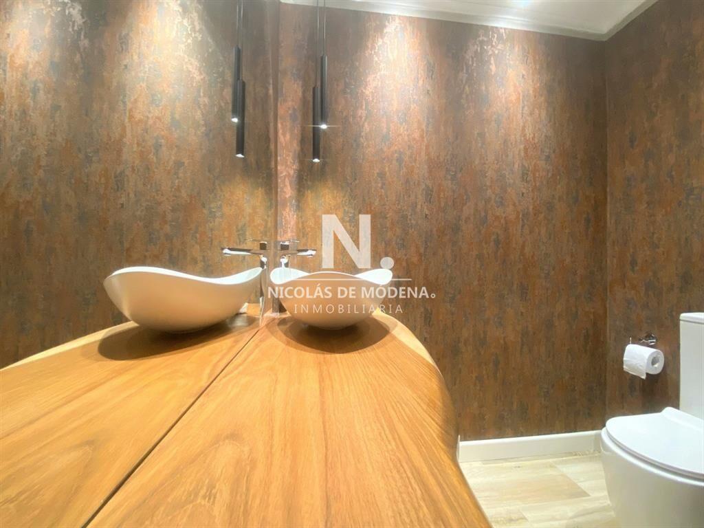 Chalet en Lugano con piscina climatizada y todas las comodi