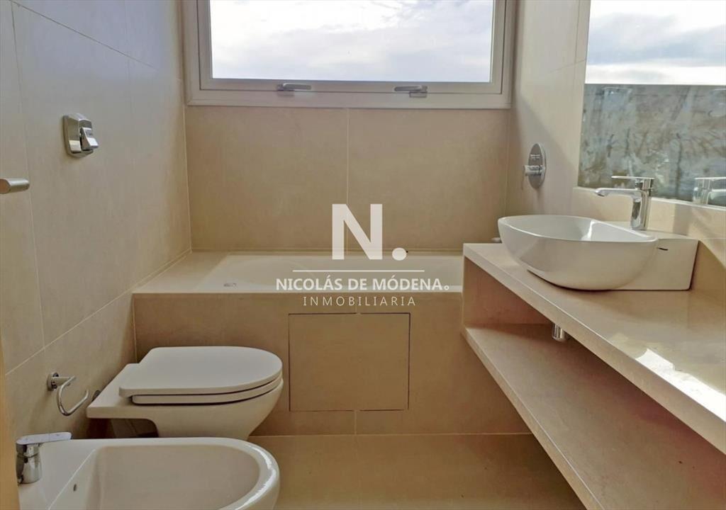 Departamento en venta de 3 dormitorios en Punta