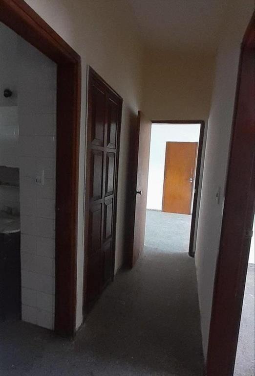 Venta de Apartamento.4 Dormitorios,1 baño.Barrio 2 Naciones