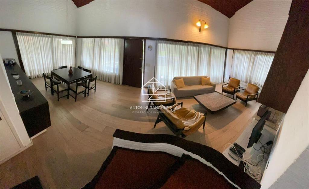 CHALET MUY CERCA DEL MAR EN MANSA