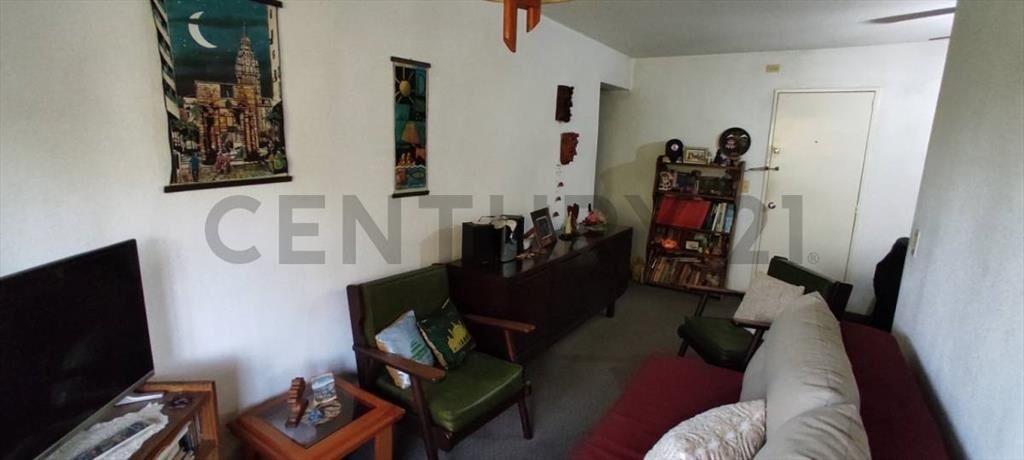APARTAMENTO, REDUCTO, 2 DORM, 2 BALCONES, TODO AL FRENTE,...