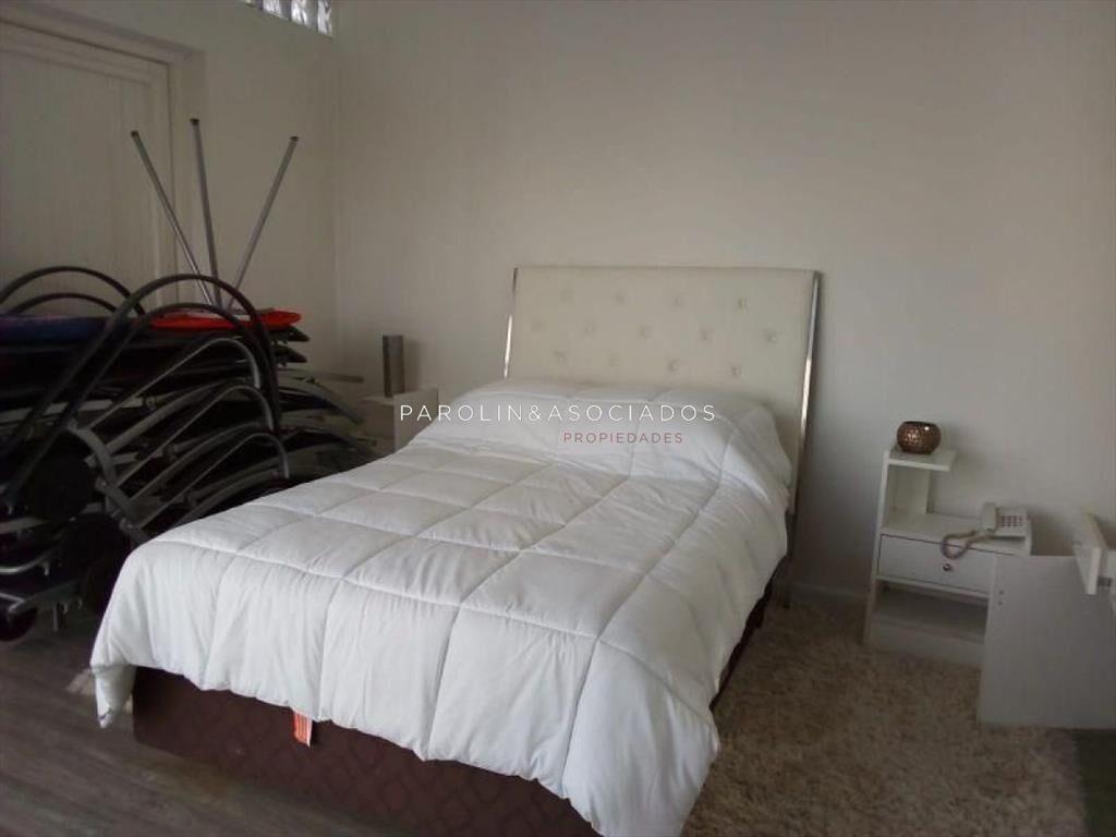 Casa en venta de 4 dormitorios frente al mar en