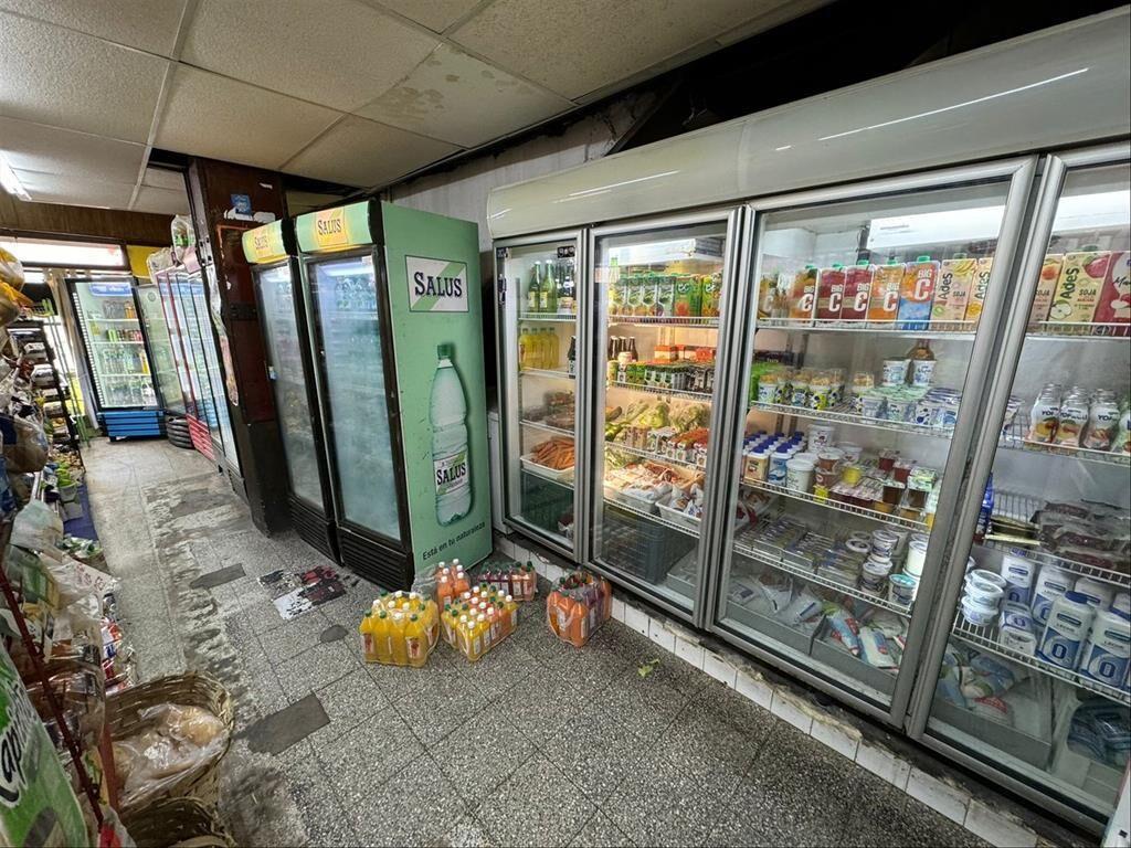 SUPERMERCADO Y ROTISERÍA EN CIUDAD VIEJA, GRAN TRAYECTORIA