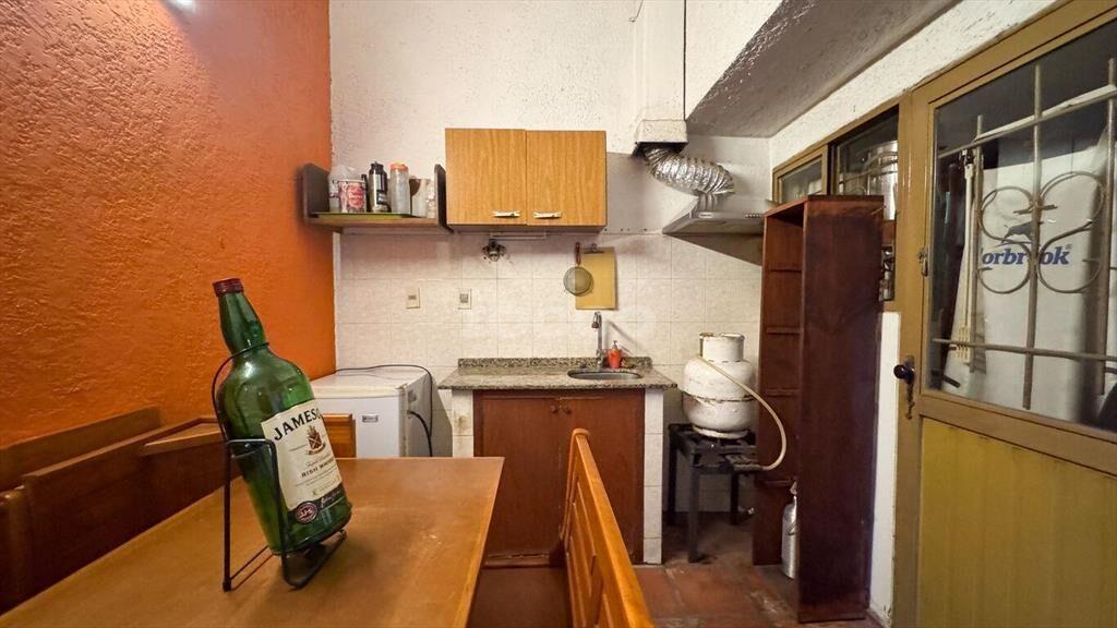 Venta de Casa con Dos Apartamentos en Padrón Único – Tres C