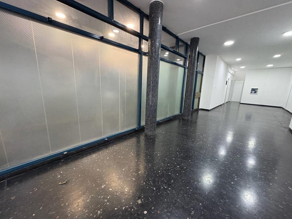 Alquiler - Local Comercial con 70 m2 en Ciudad Vieja - 25 de