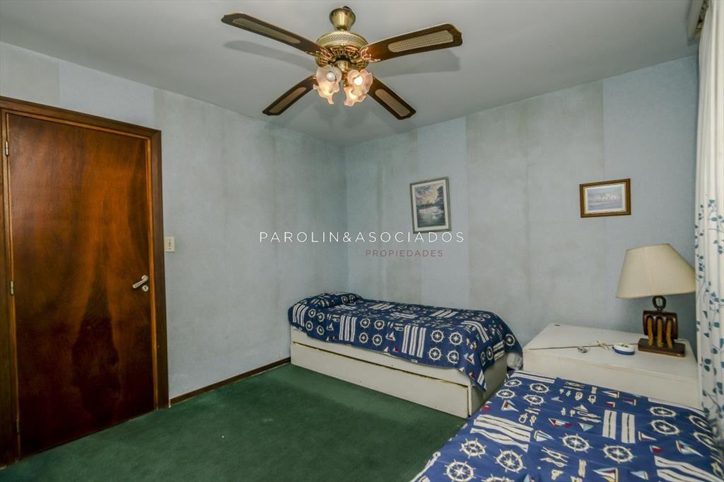 Apartamento de 3 dormitorios en venta en Mansa, Punta del E
