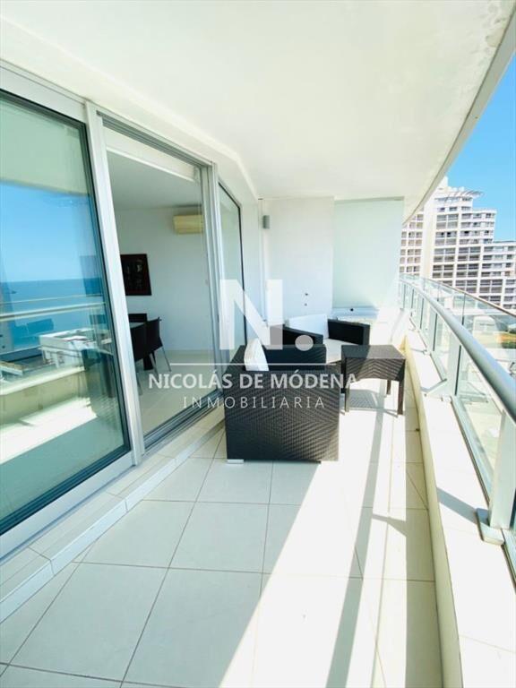 En venta Apartamento en Mansa - Punta del Este de 3 dormito