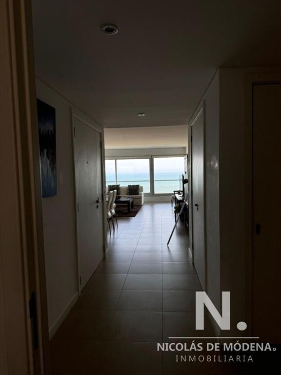 Impresionante apartamento de 2 dormitorios primera linea br