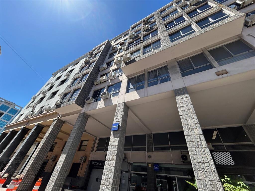 Alquiler - Oficina al frente en Ciudad Vieja - Buenos Aires
