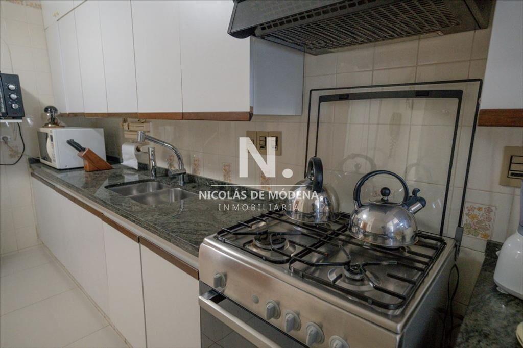 Vende apartamento en Roosevelt de 2 dormitorios,