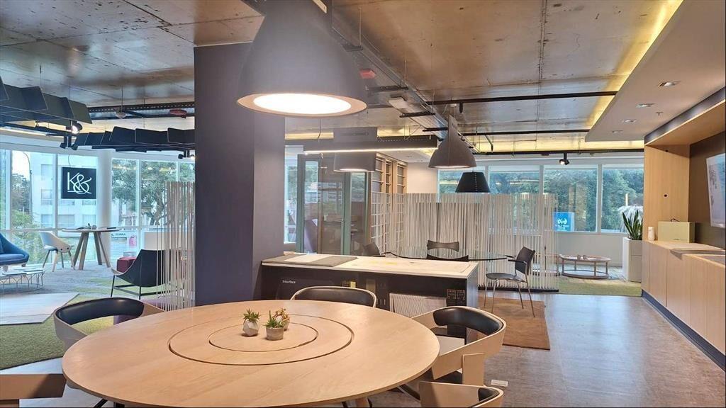 ALQUILER OFICINA World Trade Center, 225 m2, 2 gges