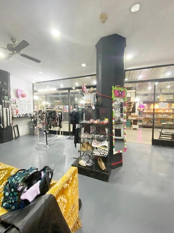 Venta local comercial de 94 m2 en Galería Central