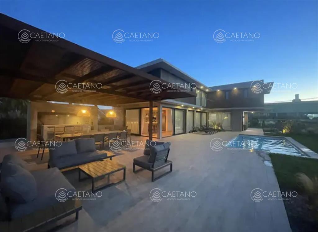 Casa 4 dormitorios alquiler temporada - Punta Ballena con v