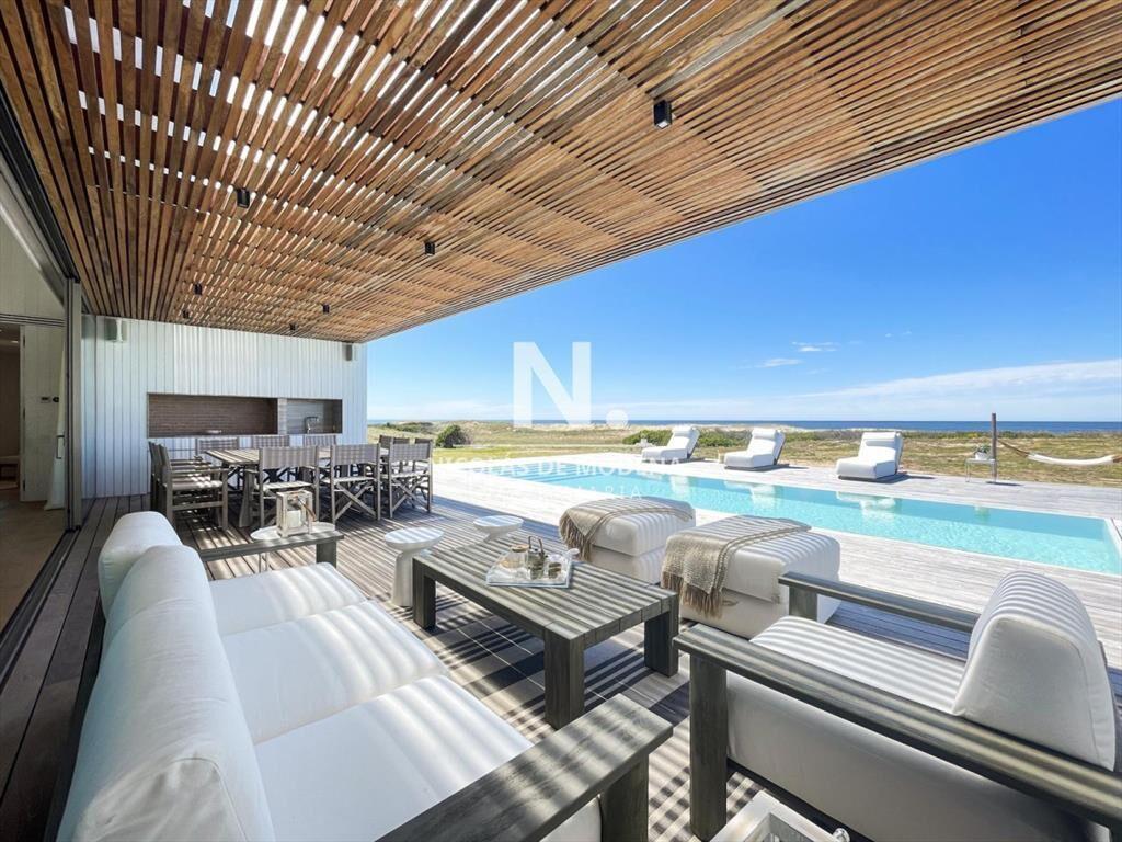 En venta casa de 4 Dormitorios en San Vicente -