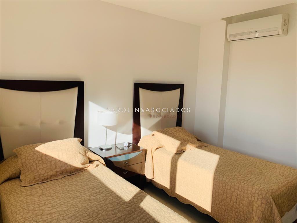 Apartamento en venta de 3 dormitorios en Brava