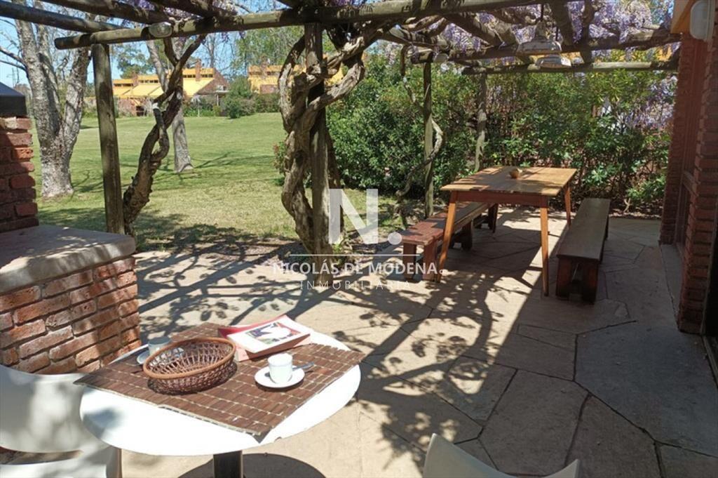 Impecable casa comoda y espaciosa en Punta de 4