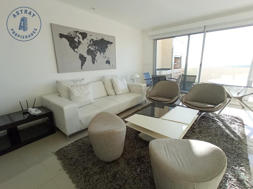 Penthouse en parada 7 de Playa Brava...