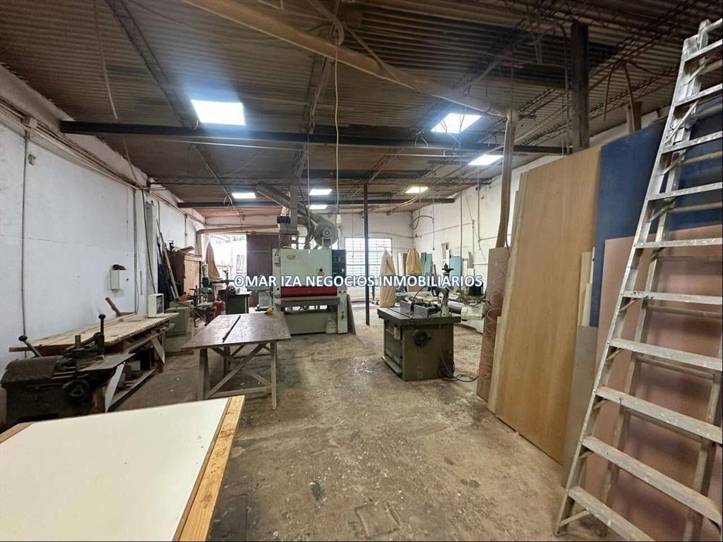 Venta local industrial o depósito en Malvin Norte, llave ca