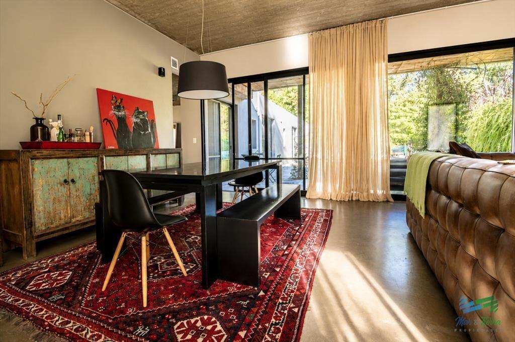 Alquiler Anual, Excelente Casa de 3 Dormitorios en Barrio P