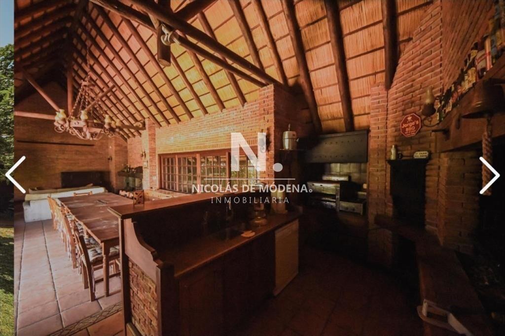 En venta casa de 5 dormitorios a metros del mar