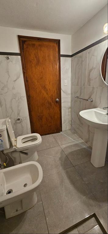*** ALQUILADO ***  IMPECABLE GRAL. LUNA Y ZAPICAN Casa 2 do