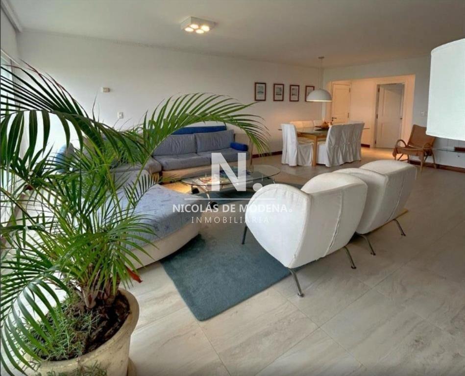 Penthouse ideal con 4 dormitorios en San Rafael