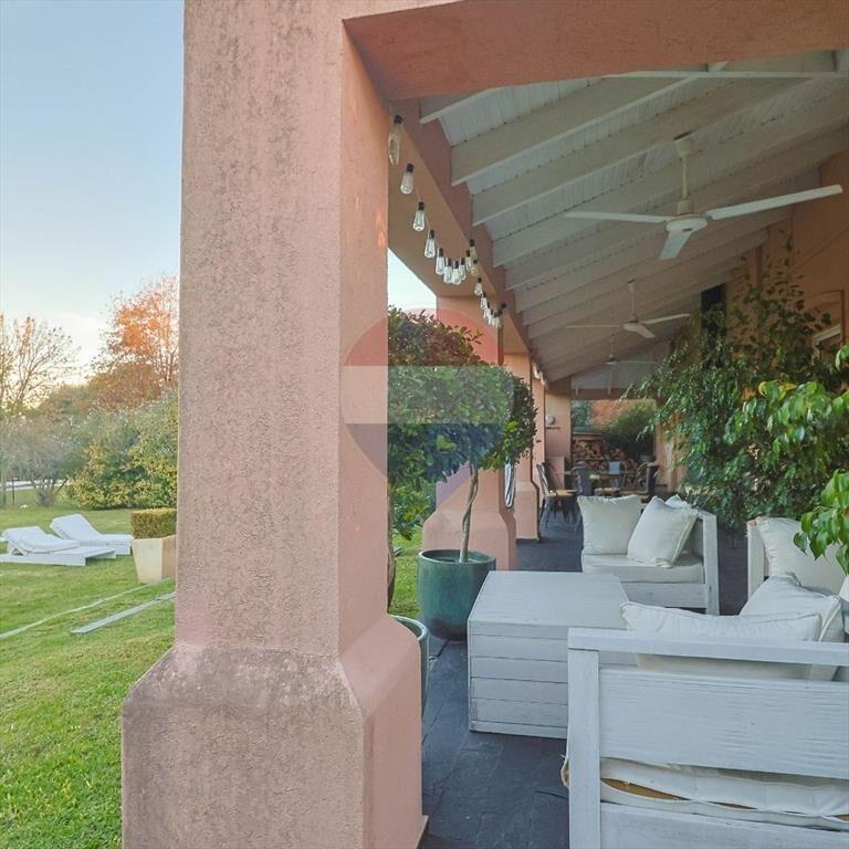 VENTA CASA LOMAS DE LA TAHONA 3 DORM SERV Y ESCRI