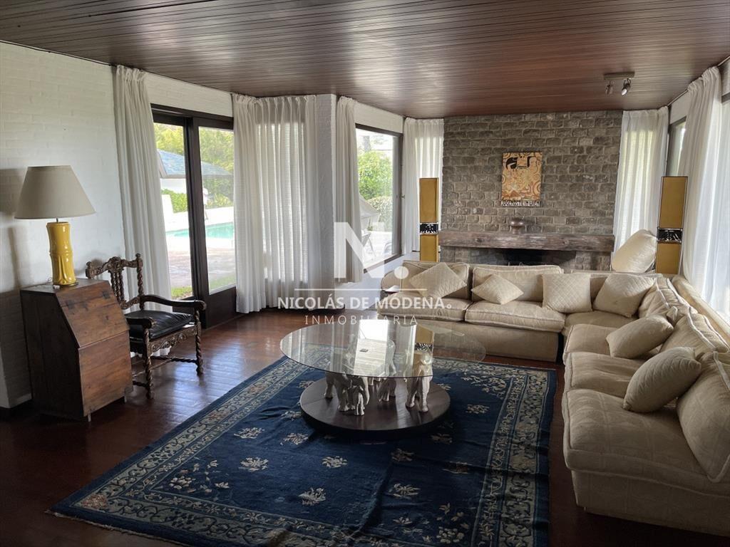 Excelente casa de Seis Dormitorios frente al Mar - Solanas