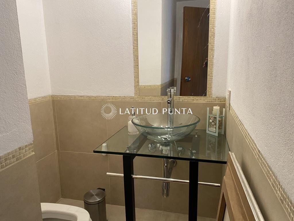 Apartamento en Roosevelt, 3 dormitorios más
