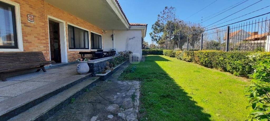 ATLANTIDA - HERMOSO CHALET CON VISTA AL MAR
