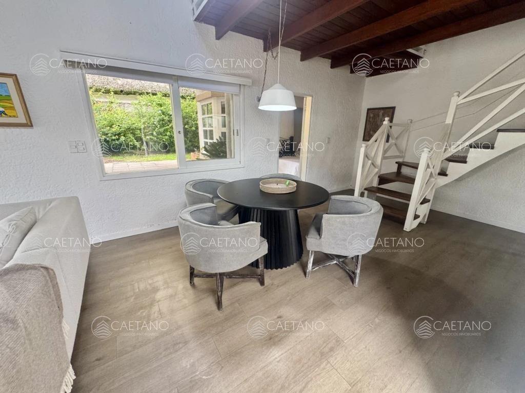 Venta Casa 3 dormitorios + dependencia. RincÃ³n