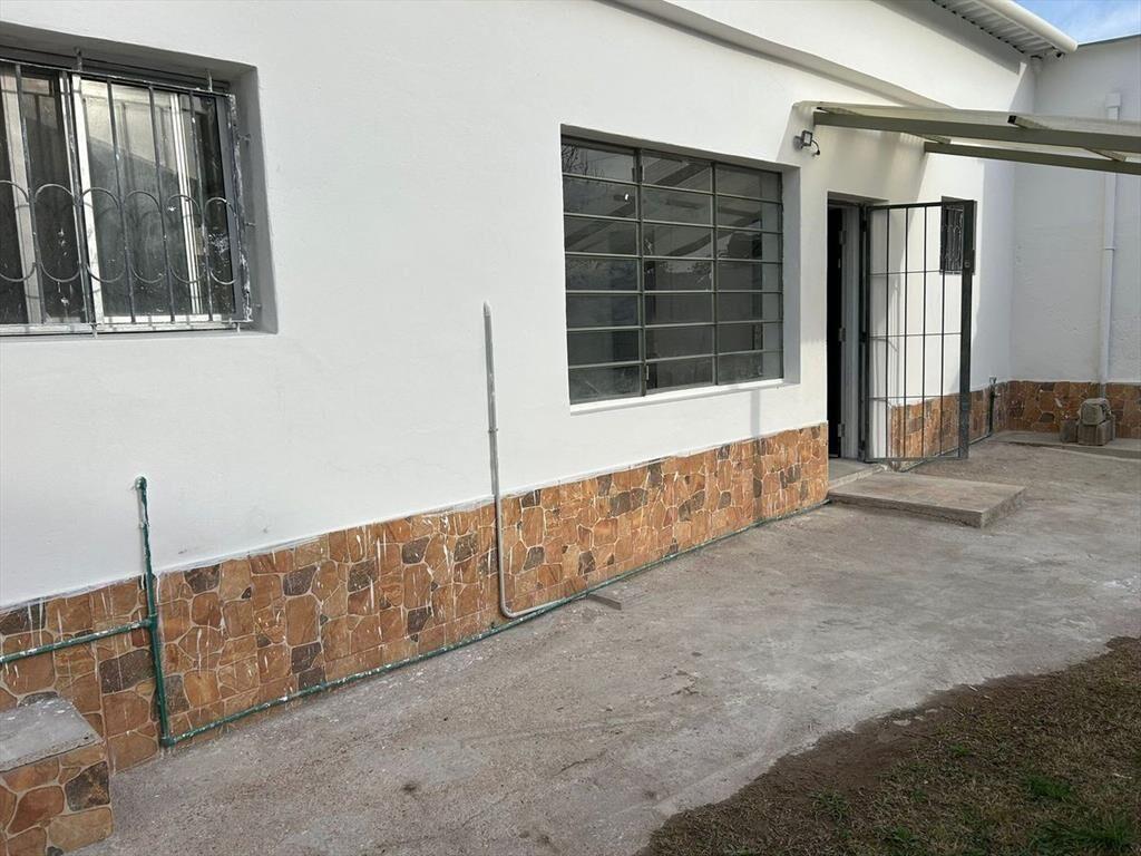 Se alquila local comercial en Av. Roosevelt, Pando