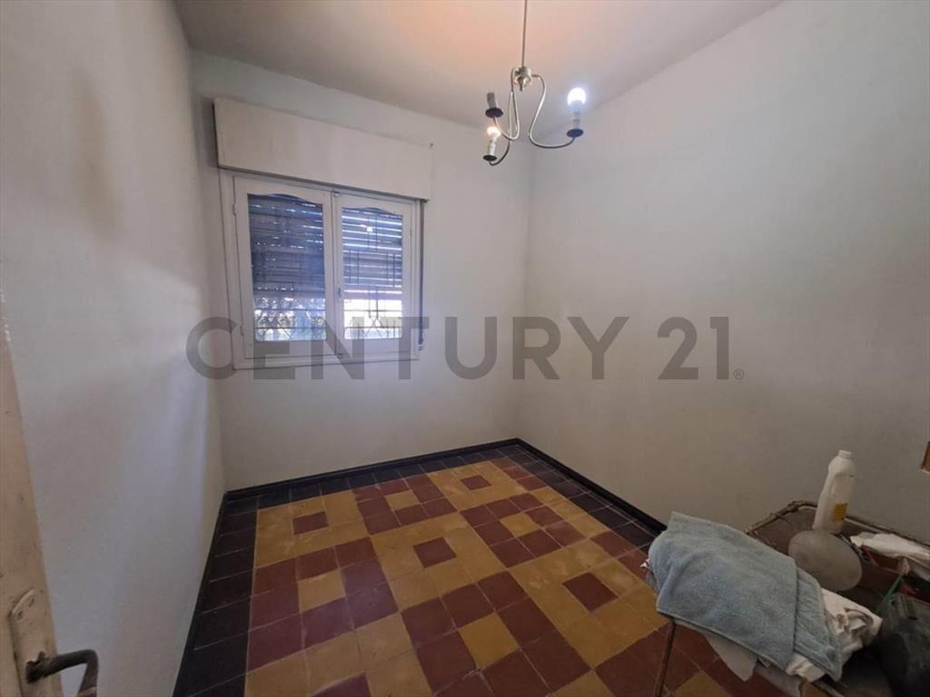 Próximo a 8 DE OCT../5dorm./Opcion a un apto con entrada ...
