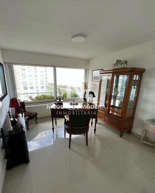 Departamento de 3 dormitorios en venta en Torre