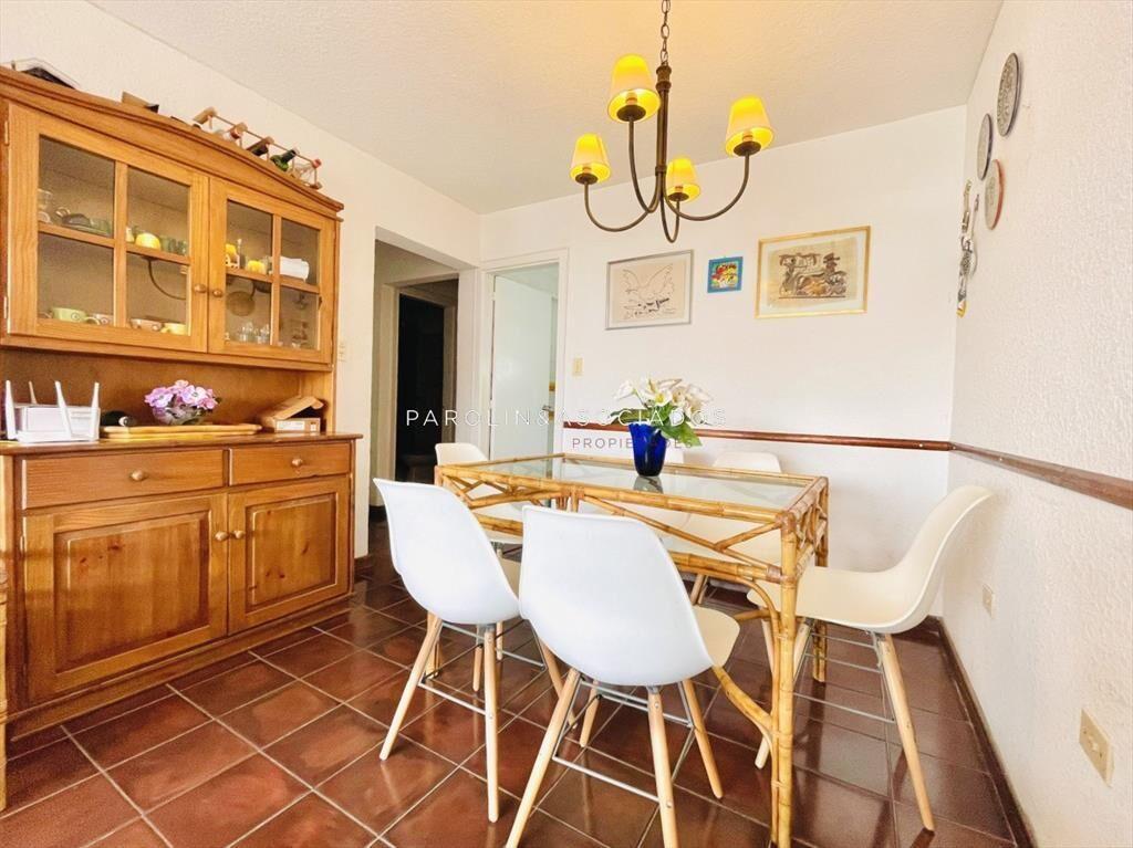 Apartamento de 2 dormitorios en venta en Athos -
