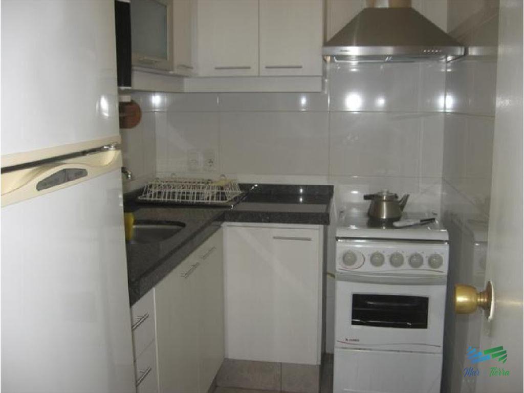 Apartamento en alquiler en Punta del Este, frente