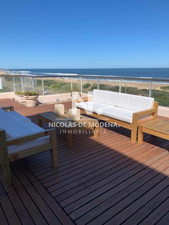 Apartamento en Brava PH con parrillero cerrado y