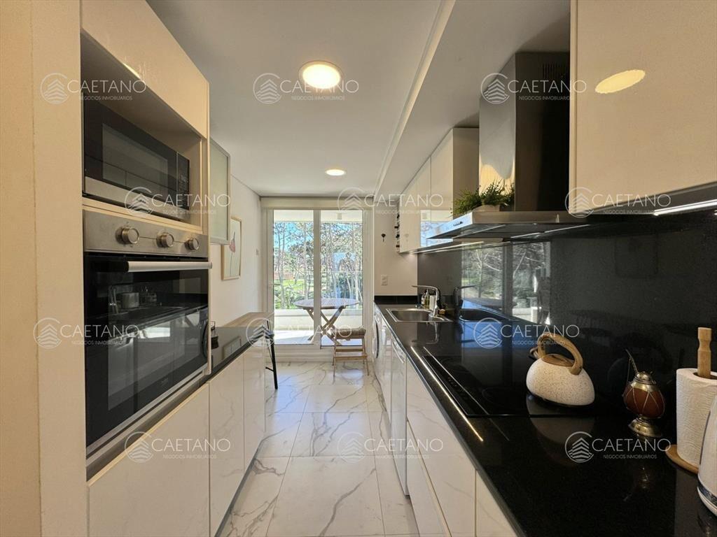 Venta apartamento 3 dormitorios. Playa mansa, del