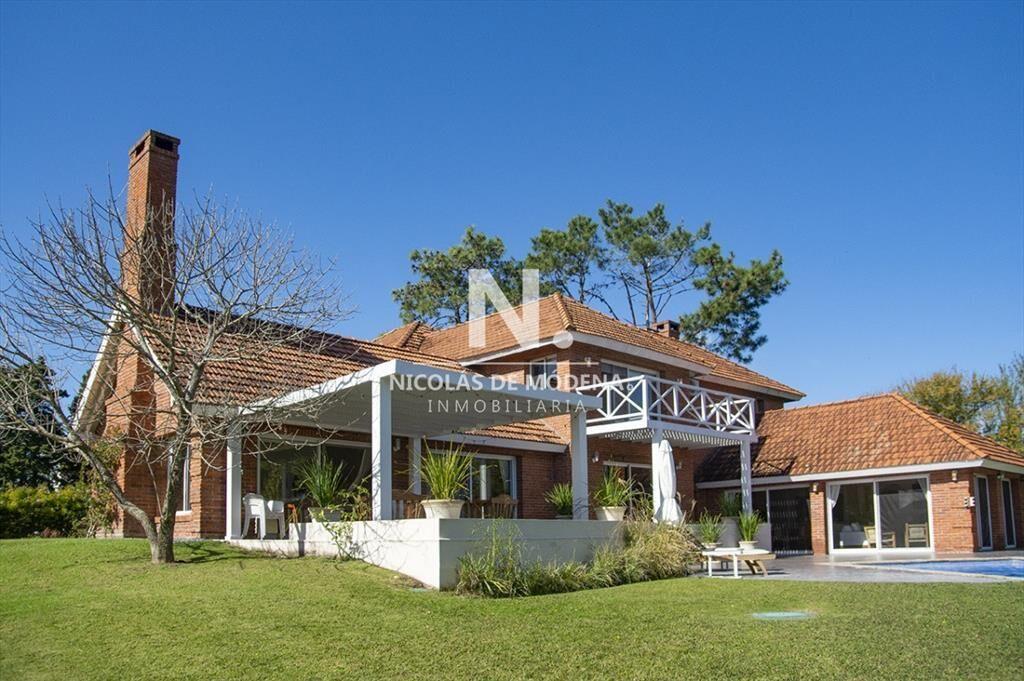 Espectacular Mansion en zona Golf, proxima al y a