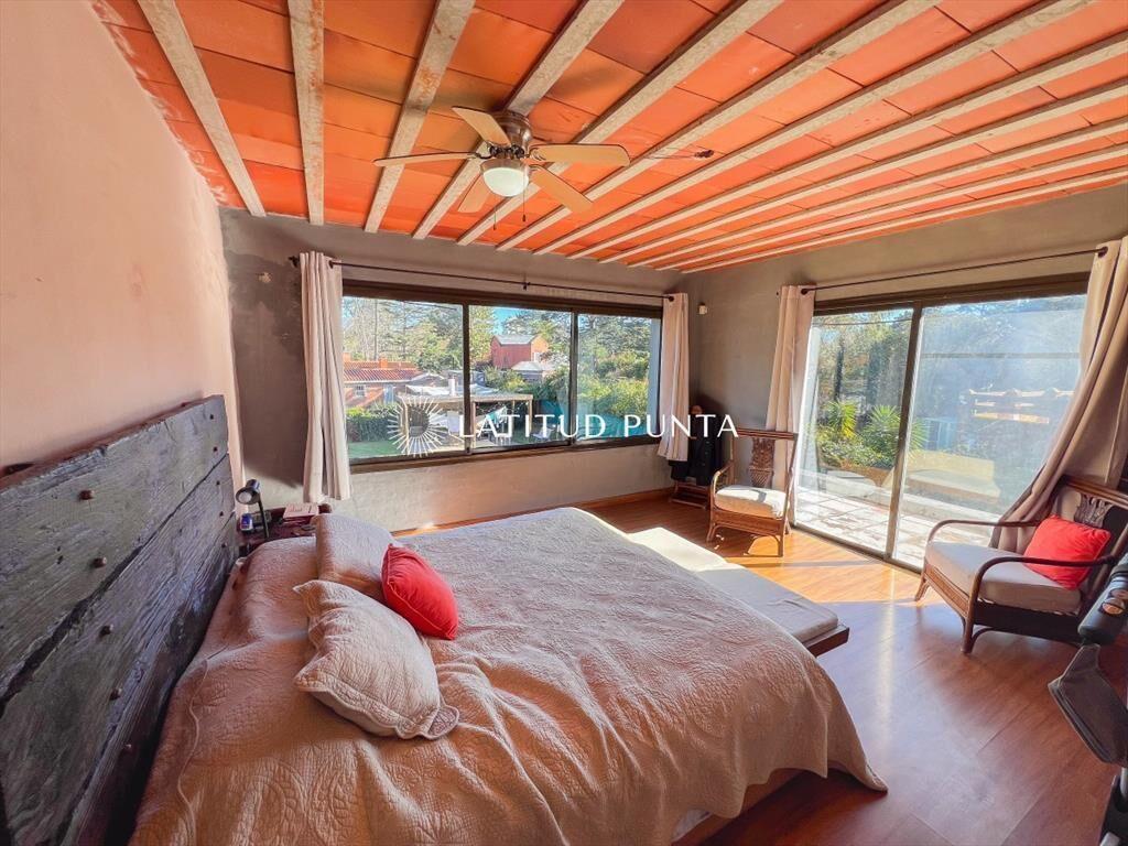 Casa 5 dormitorios con piscina. Barrio CÃ³rdoba