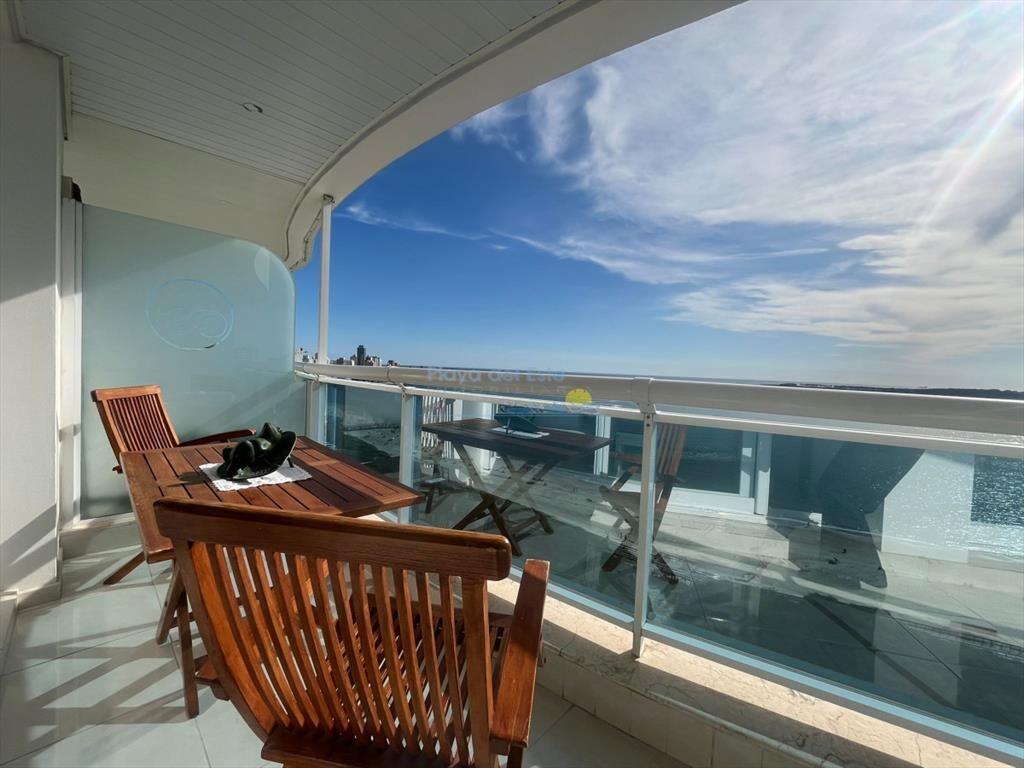 Apartamento de 3 dormitorios en Torre Millenium ,