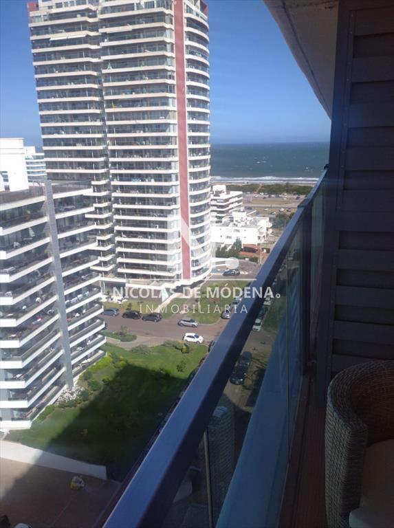 Apartamento de 2 dormitorios en venta en Punta