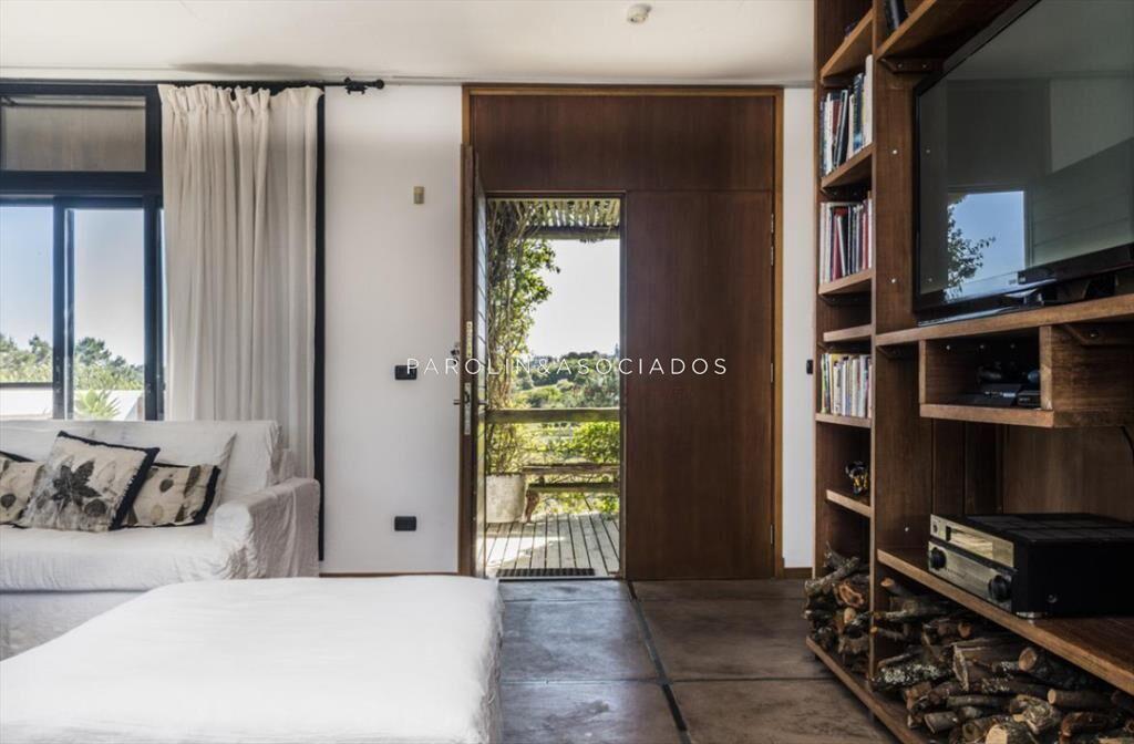 Casa en Venta de 4 Dormitorios en Village del