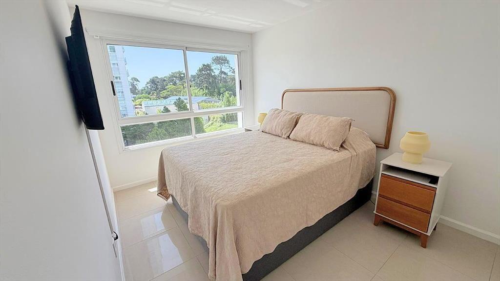 Apartamento en alquiler anual de 1 dormitorio full amenitie