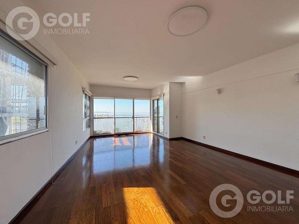Venta apartamento de 3 dormitorios con vista al Puertito De